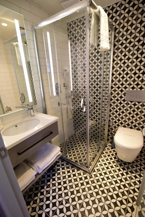 The Row Taksim Hotel Истанбул Екстериор снимка